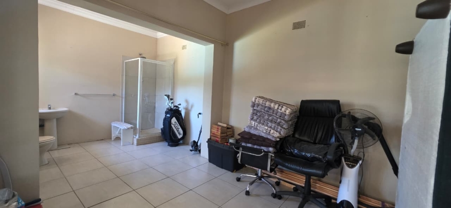 4 Bedroom Property for Sale in Naudeville Free State